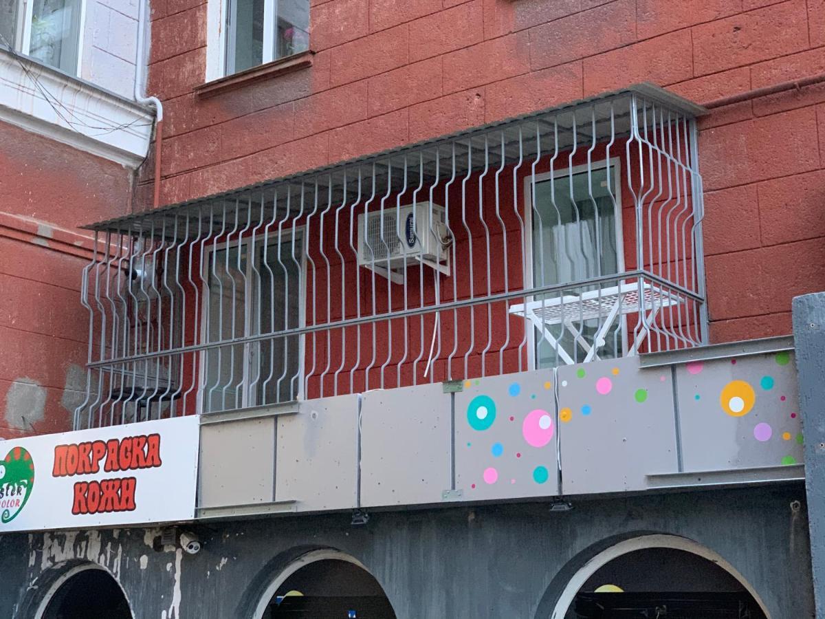 Студия-Люкс С Двумя Спальнями На Соборной Mykolaïv Esterno foto